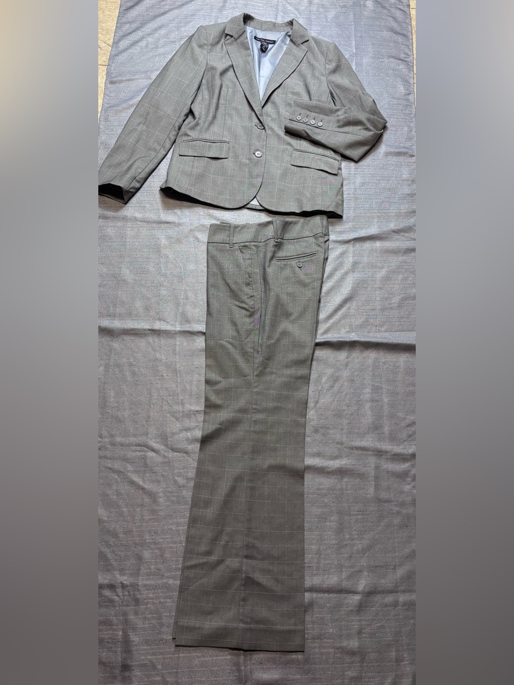 New York & Company Gray Plaid Women's Suit Blazer and Pants (top 14, bottom 10)
